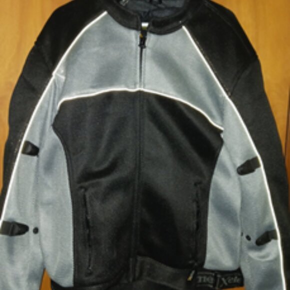 Xelement Men's Black / Silver Mesh Motorcycle Jacket with X-Armor XL - Picture 2 of 6